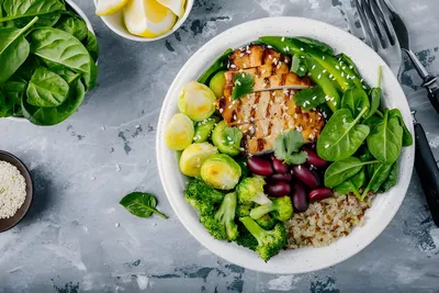 Salads & Light Meals